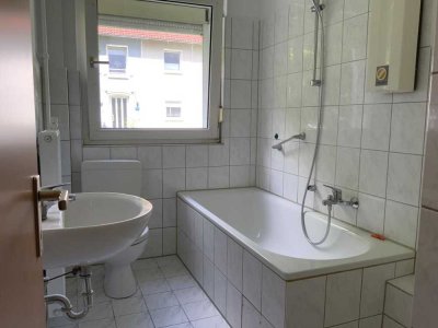 Barrierearm! 2-Zimmer-Wohnung mit Balkon Im Erdgeschoss