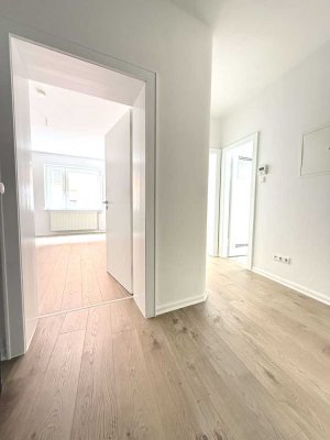 Renovierte 2-Zi-Whg mit EBK & Tageslichtbad | WG geeignet