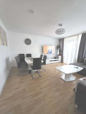 Neuss-Am Stadtgarten: Klasse aufgeteilte 4-Zimmer-Wohnung in zentraler Lage