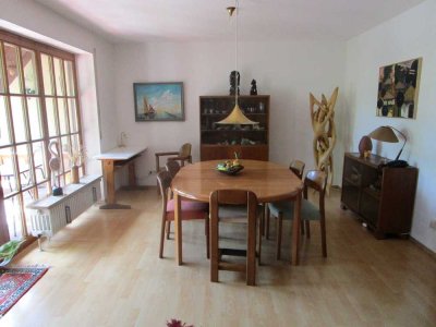Ansprechende 2,5-Zimmer-Wohnung in Salem voll möbiliert und ausgestattet