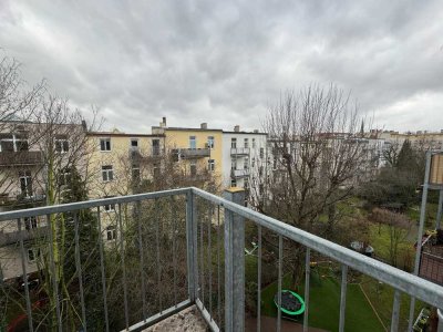 Schöne 3-Raum-DG-Wohnung mit Balkon in Stadtfeld-Ost sucht neue Mieter!