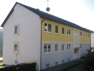 HUMMELNSTÜCK IN ALTENA, HELLE GUT GESCHNITTENE  4-ZIMMER WOHNUNG MIT BALKON