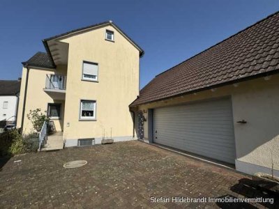 Provisionsfrei für den Käufer - Freistehendes Einfamilienhaus mit modernem Nebengebäude