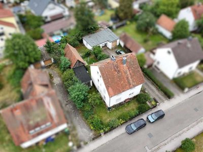 Großzügiges Grundstück mit Altbestand - Für Handwerker, Projektierer oder für Neubau-Liebhaber!