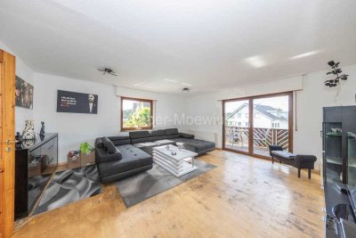 DHH mit 5 Zimmern, 2 Bädern, Gäste-WC, Terrasse, Balkon, pflegeleichtem Garten + 3 Stellplätzen