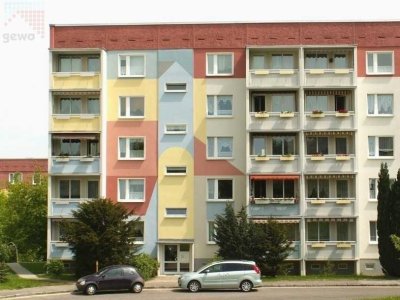 3-Raum-Wohnung mit neuem Bad vor Einzug!