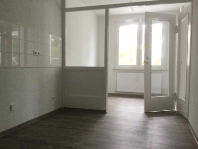 Renovierte 3-Zimmerwohnung mit Balkon zu vermieten.