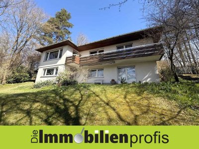 Hof-Bestlage: Einfamilienhaus mit großem Grundstück