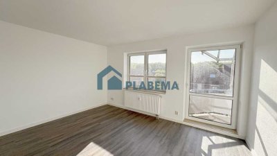 Lindenberg 4 Zimmer - Wohnung, Balkon, wird frisch renoviert, neue EBK und Stellplatz möglich