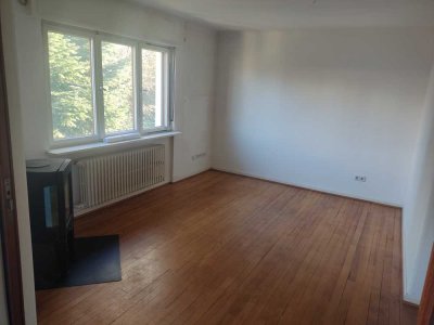 Ruhigen Wohnung in Altsaarbrückenn