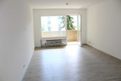 Geschmackvolle, vollständig renovierte 1-Raum-Wohnung mit Balkon in Wiesbaden