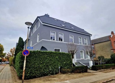 Geräumige 4-Zimmer-Altbau-Wohnung in Neubrandenburg Stadtgebiet West