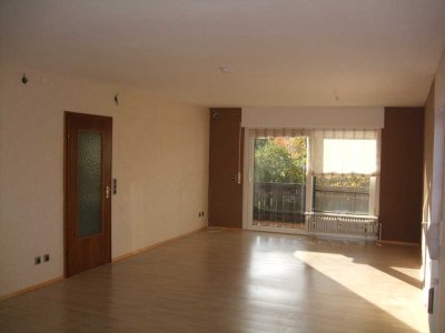 Schaafheim-Mosbach, 3 Zi-Whg im OG