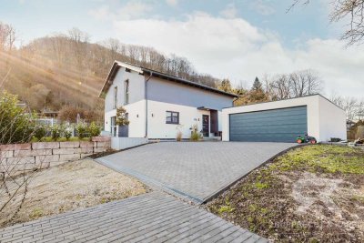 Neuwertiges Einfamilienhaus mit großem Grundstück, top Ausstattung & günstiger KfW-Finanzierung!