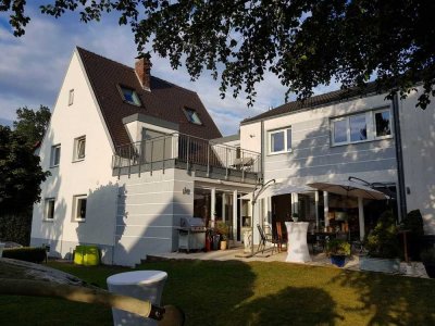 Exklusives, großzügiges Einfamilienhaus, Pullach Bestlage, großer Garten