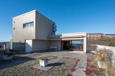 Lichtdurchflutete Dachgeschosswohnung mit Aufzug – 165 m² Wohngenuss in herrlicher Aussichtslage!