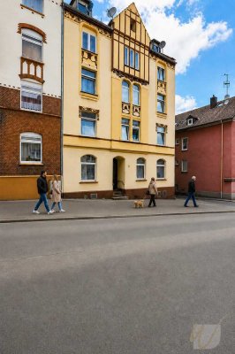 131 m² mit Balkon & Dachausbau-Potenzial – 4-Zimmer-Wohnung und Stellplatz-Provisionsfrei