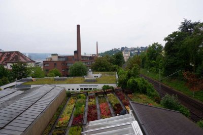 3,5 Zimmer Whg.mit EBK, Dusche+Badewanne, Balkon und Garage auf Wunsch in Stuttgart, WM ca.1.400€