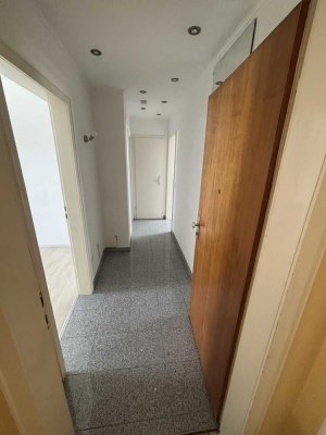 Helle 2-Zimmer Dachgeschosswohnung in Mönchengladbach, Waldhausen