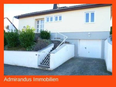 Freistehendes 1- Familienhaus mit Garten und Garage wartet auf eine nette kleine Familie