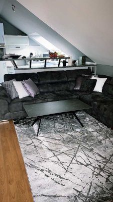 Charmante 3-Zimmer Dachgeschosswohnung in Neustadt