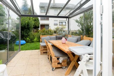 Weinstadt-Schnait, Junges Wohnen auf 2 Stockwerke, 3 Zimmer, Garten mit Pergola - Ortsrandlage!