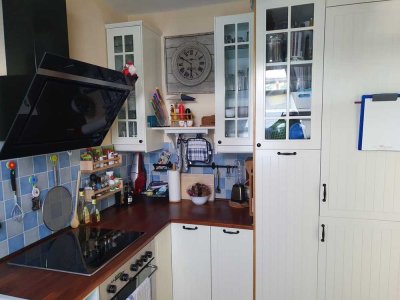 (voll-) möblierte 2,5 Zimmer Wohnung mit Balkon im Herzen von Schnelsen