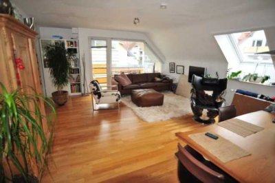 Hofheim-Kapellenberg,3-Zimmer-DG-Wohnung in netter Hausgemeinschaft von privat