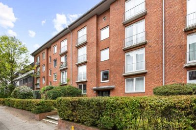 Frei, gut geschnitten mit Balkon in top Lage, zum renovieren