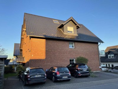 Bechen: Helle 3-Zi. Balkonwohnung nahe Bergisch Gladbach.