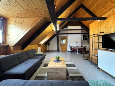 Zweitwohnsitz! Charmante Dachgeschosswohnung im denkmalgeschützten Altbau