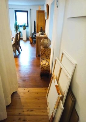 Großzügig. Freundlich. Praktisch. 3- bis 4-Zimmer Eigentumswohnung in Göggingen mit TGSTPL  + Keller