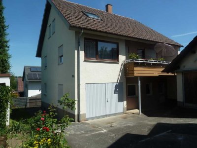 Frisch renovierte 3-Zimmer Wohnung mit Einbauküche