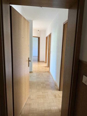 Freundliche 3-Raum-EG-Wohnung in Ende Essen-Frohnhausen