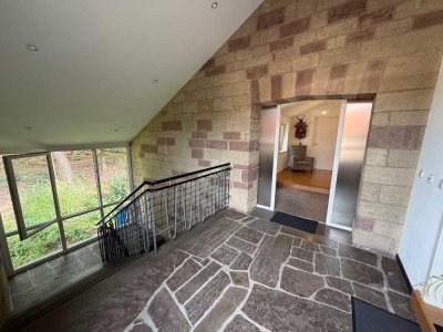 Freundliche 3,5-Zimmer-Maisonette-Wohnung mit gehobener Innenausstattung mit Balkon in Berglen