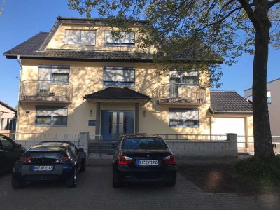 Helle 2-Zimmer Dachgeschosswohnung mit Balkon in Bad Schönborn