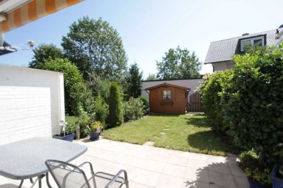 SOFORT EINZIEHEN UND WOHLFÜHLEN! Reihenhaus in ruhiger Lage, 5 Zimmer+Bad+2 WCs+Südbalkon+Südgarten