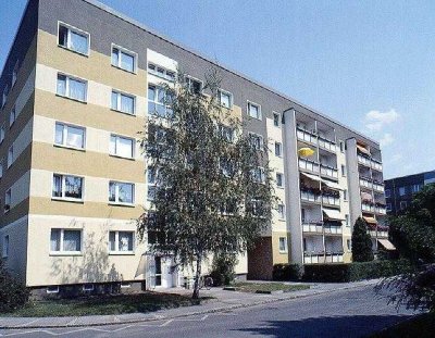 Preiswerte 4-Zimmer-Wohnung mit Balkon!