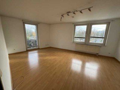 stadtnahe, renovierte 2-Zimmer Wohnung mit Balkon