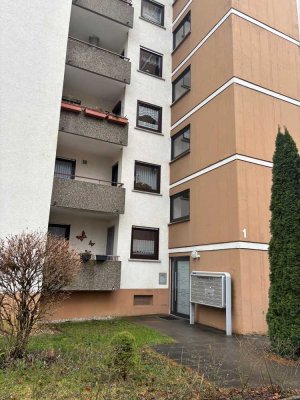 Teilsanierte 3-Zimmer-Wohnung "Auf der Schanz"