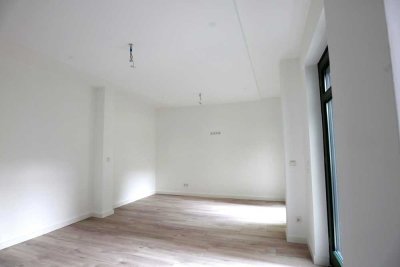 "Modernes Wohngefühl trifft zentrale Ruhe – Erstbezug mit Terrasse in der Feldstadt"