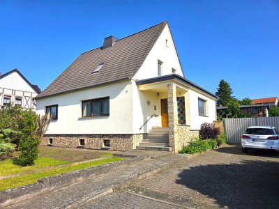 Viel Platz & Potenzial: Großzügiges Einfamilienhaus mit Riesengrundstück im Südharz (Roßla)