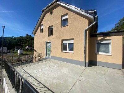- RESERVIERT- Zweifamilienhaus ! Rendite wunder in Gerolstein mit 6.9 %  !