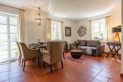 Charmante Wohnung in begehrter Lage – mit Ost-Terrasse im Grünen und Strandnähe!