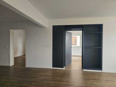 Geräumige 3,5-Zimmer-Wohnung mit Garage, Keller & großem Bad in ruhiger Lage von Villingen-Schwennin