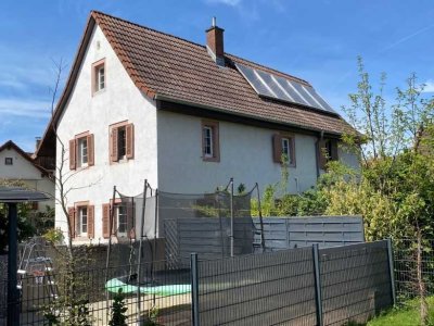 ++NEU IM ANGEBOT++ Älteres Einfamilienhaus mit Charme in Altweil – für Handwerker und Liebhaber