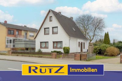 Delmenhorst-Ströhen | Sanierungsbedürftiges Einfamilienhaus mit großem Grundstück und Nebengebäuden
