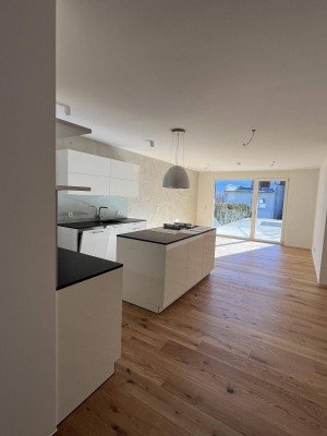 Exklusive 3-Zimmer-Mietwohnung mit eigenem Swimming-Pool in Innsbruck / Kranebitten