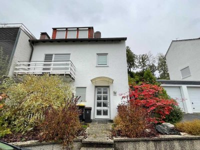 Preiswerte 5-Zimmer-Doppelhaushälfte in Siegen