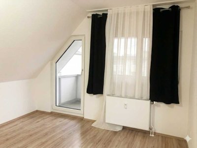 Suchen Nachmieter für helle 2-Zimmer Wohnung, EBK , Balkon, WBS